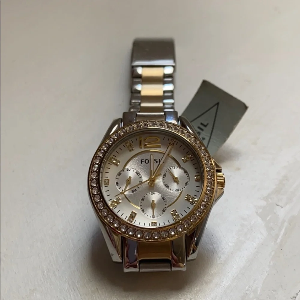 07:07  Fossil Stainless Steel Two Tone Bracelet Watch